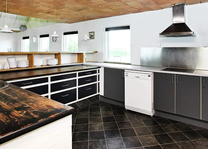 14 Person In Logstor-by Traum Nyaraló Løgstør