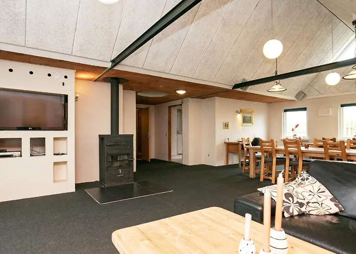 Nyaraló 14 Person In Logstor-by Traum