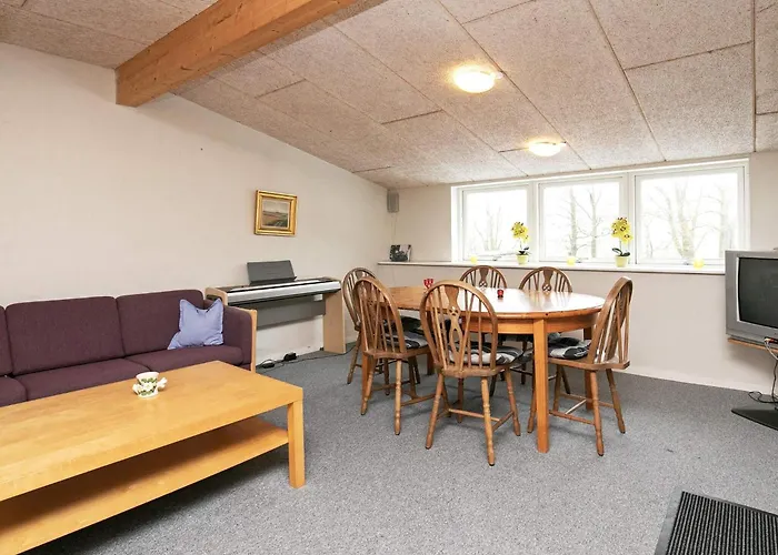 Nyaraló 14 Person In Logstor-by Traum